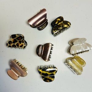1.5” Plastic Hair Clips.